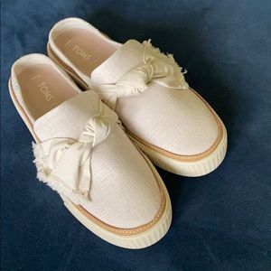 Toms Ivory Bow Slip-On